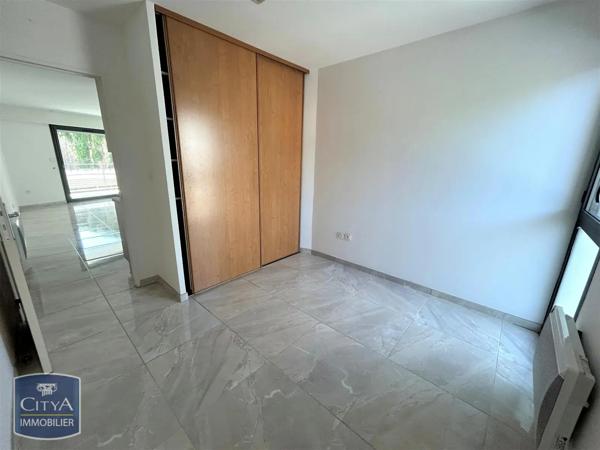 Appartement à louer 4 pièces 80.22m² Istres (13800)