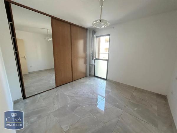 Appartement à louer 4 pièces 80.22m² Istres (13800)