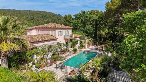 Vente Maison provençale de luxe Draguignan 7 Pièces 300 m²
