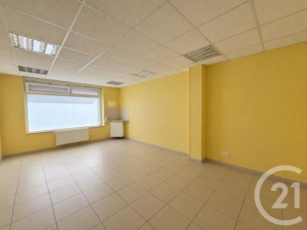 Immeuble à vendre  147,89 m 2   ST QUENTIN  - 02