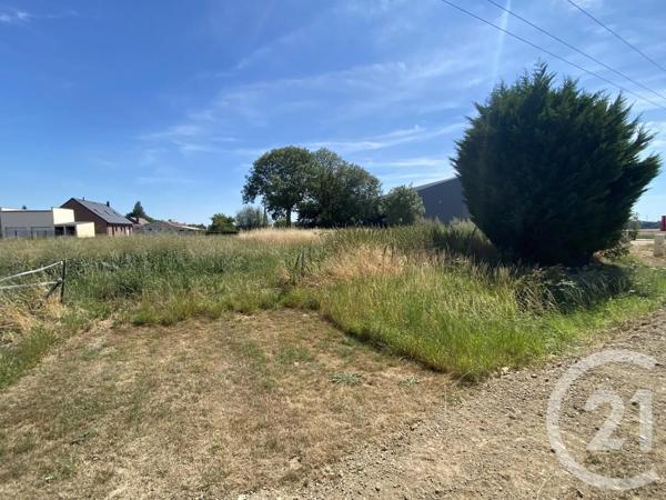 Terrain à vendre  2430 m 2   GUYENCOURT SAULCOURT  - 80
