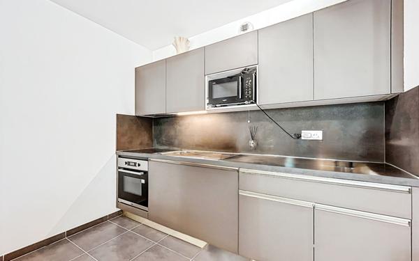 Appartement à vendre    2 pièces • 45,48 m2 Fréjus
