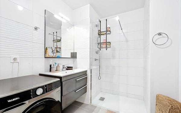 Appartement à vendre    2 pièces • 45,48 m2 Fréjus