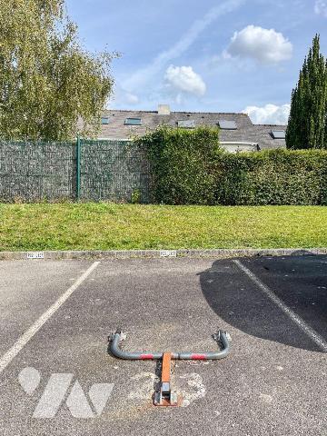 Un appartement de 35 m²,  au rez-de-chaussée d'un immeuble bien entretenu situé dans une rue tr...