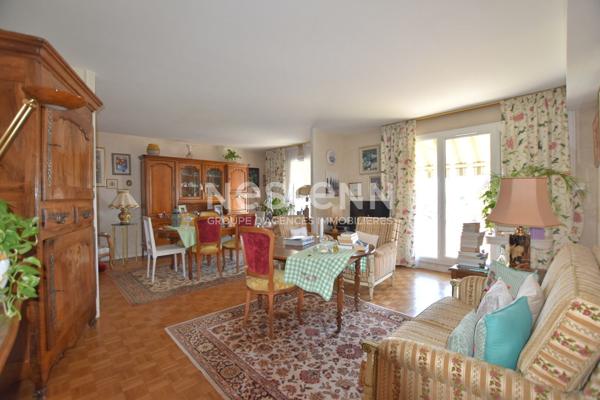 4 pièces traversant - balcons - cave et parking