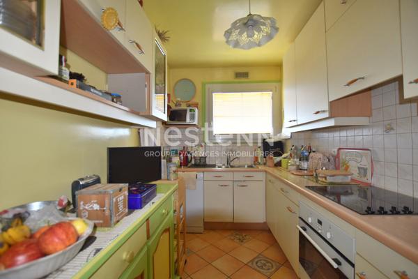 4 pièces traversant - balcons - cave et parking