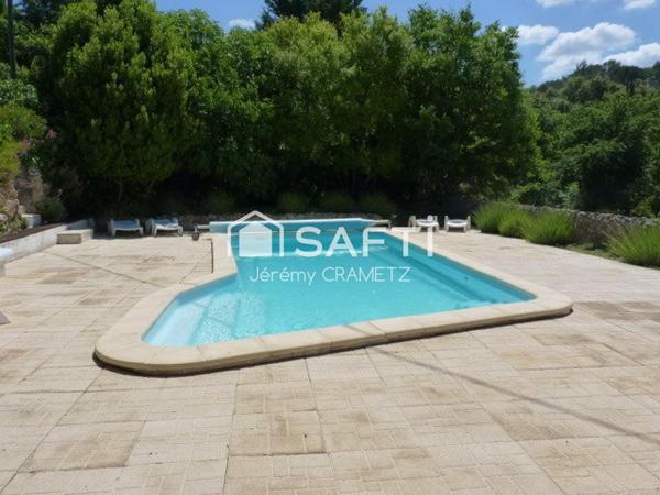 Belle propriété comportant une Bastide de 220m² + 2 Gites