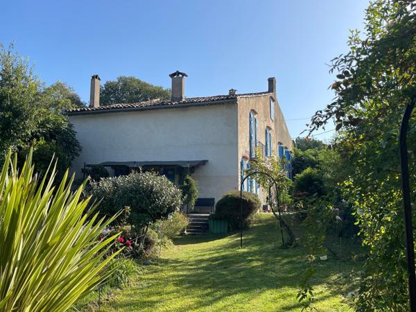 Belle propriété comportant une Bastide de 220m² + 2 Gites