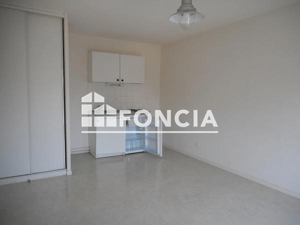Location Appartement 2 pièces 31.84 m² - 14 AVENUE CROIX GUERIN Caen 14000