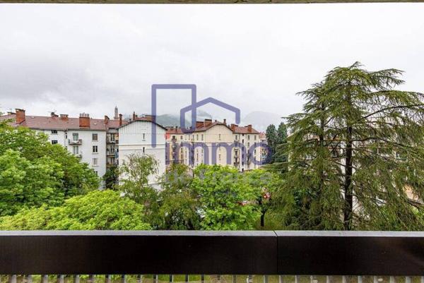Appartement 3 pièces                                        - 38100 Grenoble Réf : 21633-IMMODEFRANCE69