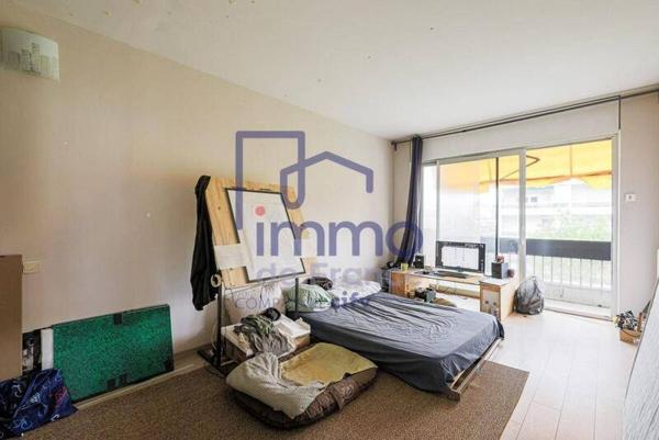 Appartement 3 pièces                                        - 38100 Grenoble Réf : 21633-IMMODEFRANCE69