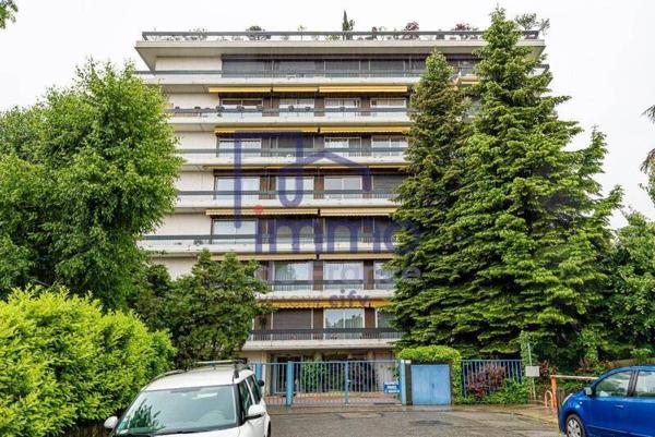 Appartement 3 pièces                                        - 38100 Grenoble Réf : 21633-IMMODEFRANCE69