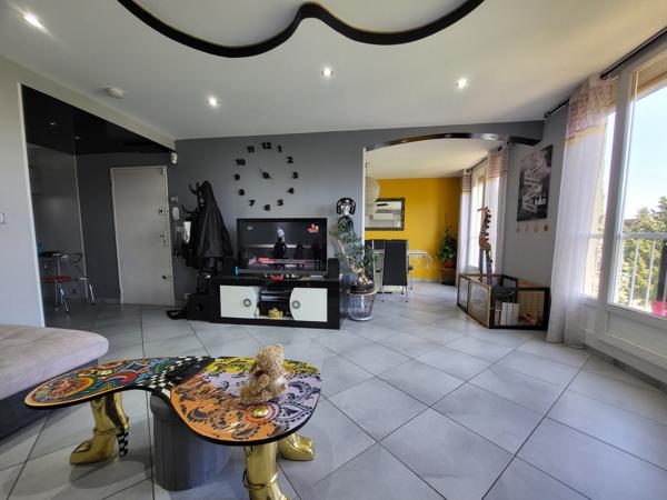 Marignane (13700) APPARTEMENT 4 PIECES CONTEMPORAIN DERNIER ETAGE