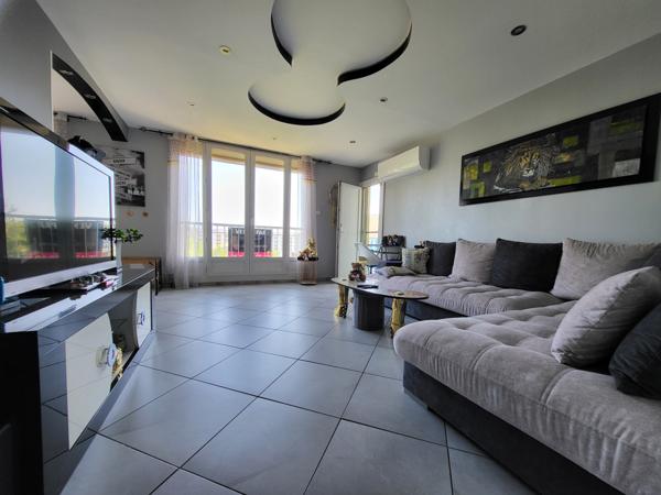 Marignane (13700) APPARTEMENT 4 PIECES CONTEMPORAIN DERNIER ETAGE