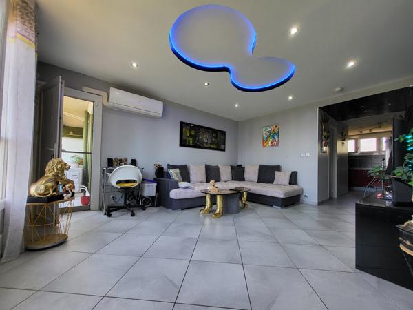 Marignane (13700) APPARTEMENT 4 PIECES CONTEMPORAIN DERNIER ETAGE