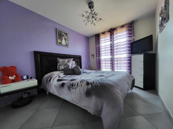 Marignane (13700) APPARTEMENT 4 PIECES CONTEMPORAIN DERNIER ETAGE