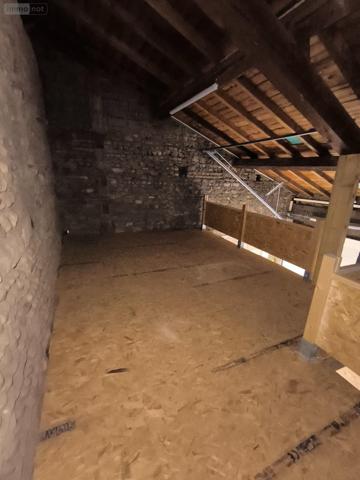 Entrepôt à louer à Bourg-en-Bresse dans l'Ain (01000), ref : local av Macon