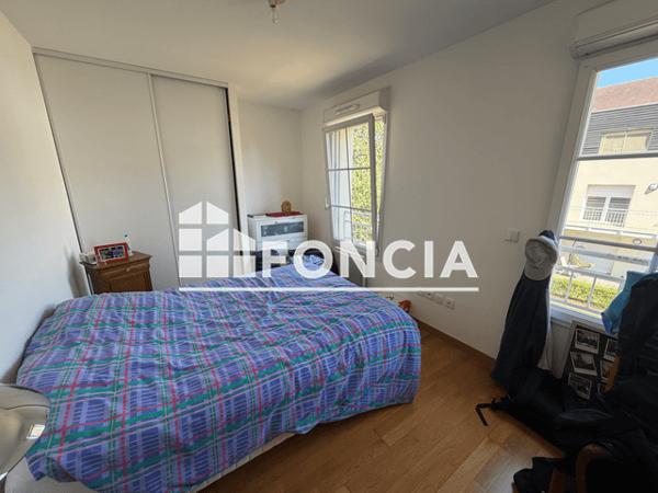 Location Appartement 4 pièces 83.39 m² - 29 RUE DE VERDUN Dainville 62000