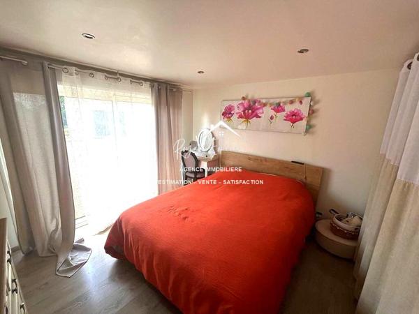 Maison plain-pied avec piscine