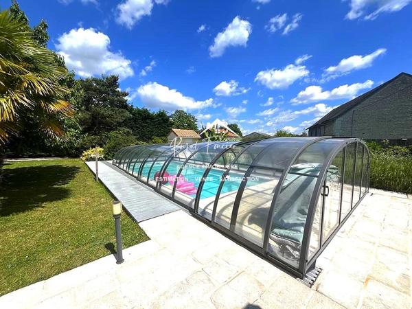 Maison plain-pied avec piscine