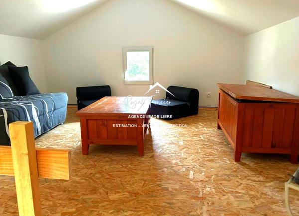 Maison plain-pied avec piscine