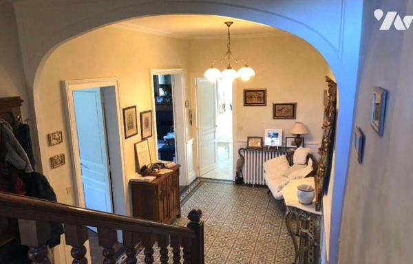 Maison à Vendre à Guéret (23000) en Creuse (23)comprenant : 
-	Au rez-de-chaussée : entrée/cou...