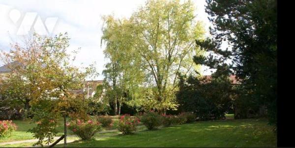 Maison à Vendre à Guéret (23000) en Creuse (23)comprenant : 
-	Au rez-de-chaussée : entrée/cou...