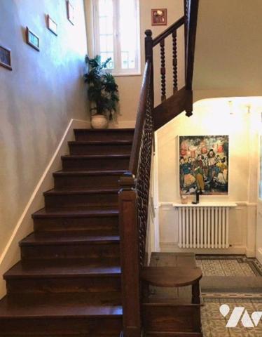 Maison à Vendre à Guéret (23000) en Creuse (23)comprenant : 
-	Au rez-de-chaussée : entrée/cou...