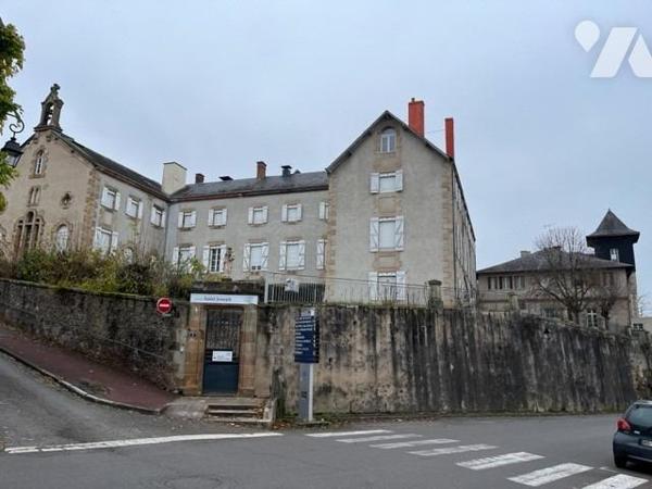 IMPORTANT ENSEMBLE IMMOBILIER - ALLIER - 03160