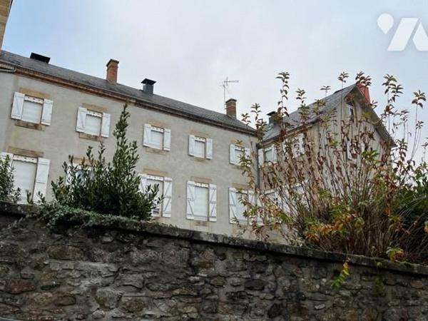 IMPORTANT ENSEMBLE IMMOBILIER - ALLIER - 03160