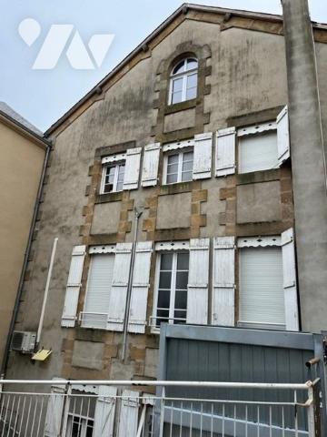 IMPORTANT ENSEMBLE IMMOBILIER - ALLIER - 03160