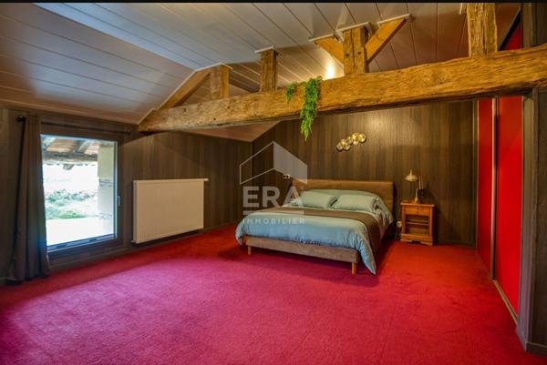 Ferme rénovée sur 1,8ha de terrain clos, dans bel environnement avec dépendances