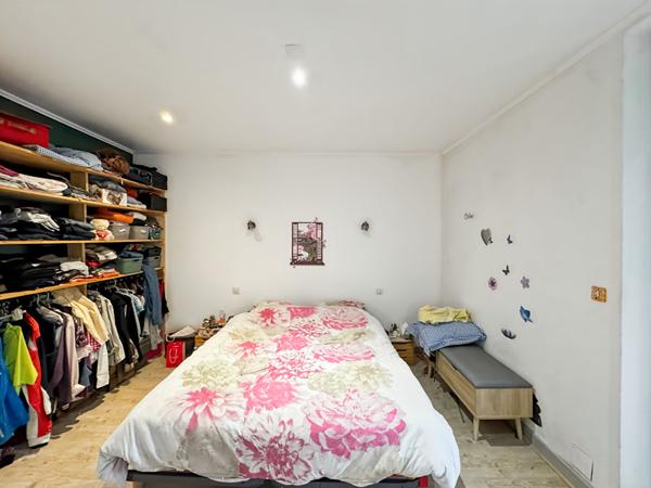 Charmante maison en pierre avec vue sur le village de Puy L'évêque