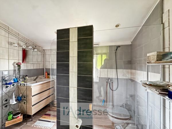 Charmante maison en pierre avec vue sur le village de Puy L'évêque