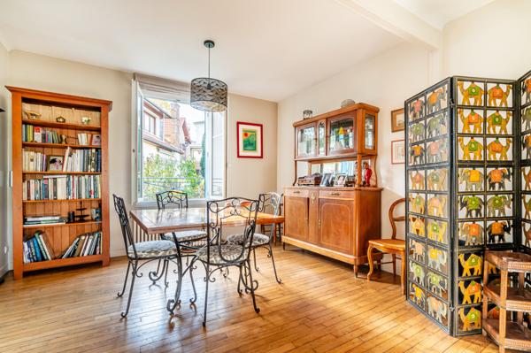 Jolie maison de famille 1950 avec 4 chambres, jardin, bureau, atelier, sous-sol, garage et parking!