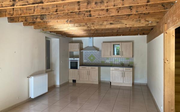 Appartement à louer    3 pièces • 90 m2 Lagarrigue