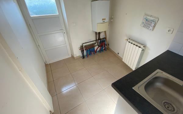Appartement à louer    3 pièces • 90 m2 Lagarrigue
