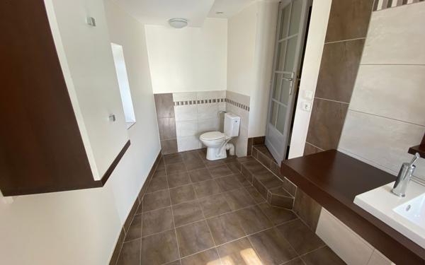 Appartement à louer    3 pièces • 90 m2 Lagarrigue