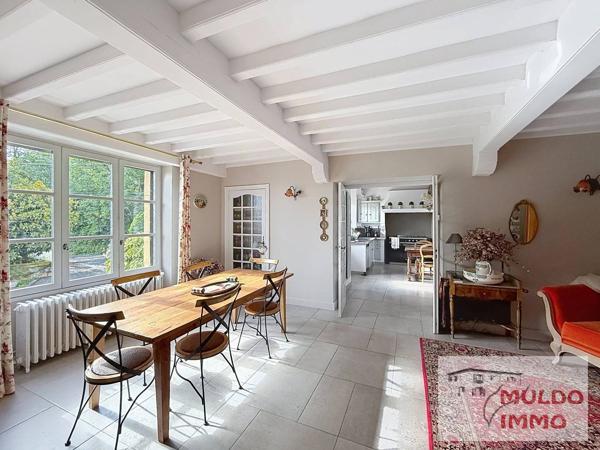 Superbe villa ancienne, entièrement rénovée, sur un terrain clos de 929 m².