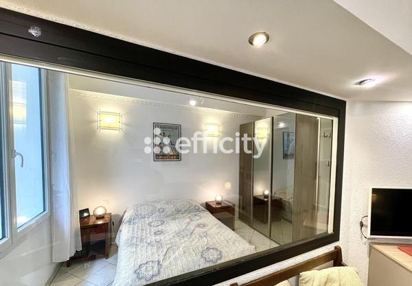 Appartement
         2 pièces
        - 35 m² 262 500 € *