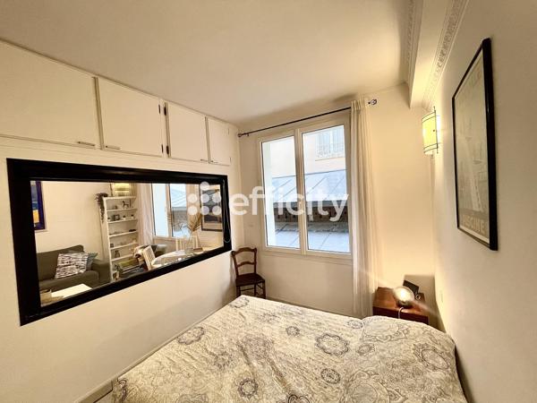 Appartement
         2 pièces
        - 35 m² 262 500 € *