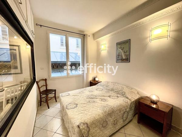 Appartement
         2 pièces
        - 35 m² 262 500 € *