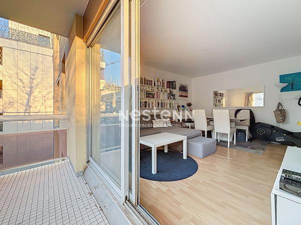 ISSY LES MOULINEAUX - VENDU LOUÉ - QUARTIER LA FERME - Appartement 2 pièces 43,11 m² avec parking cave et balcon