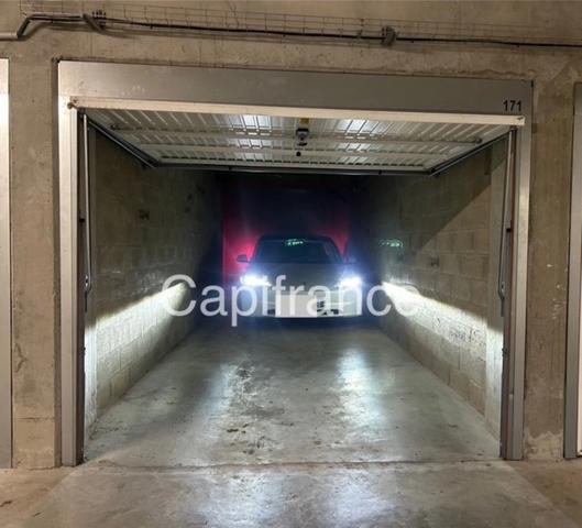 Magnifique T4 récent en étage élevé - garage possible, ANNECY centre ville (74)