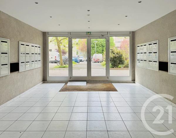 Appartement F4 à vendre  4 pièces - 70 m 2   STRASBOURG  - 67