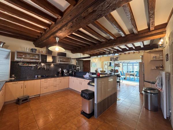 Vente Manoir Bayeux 16 Pièces 655 m²