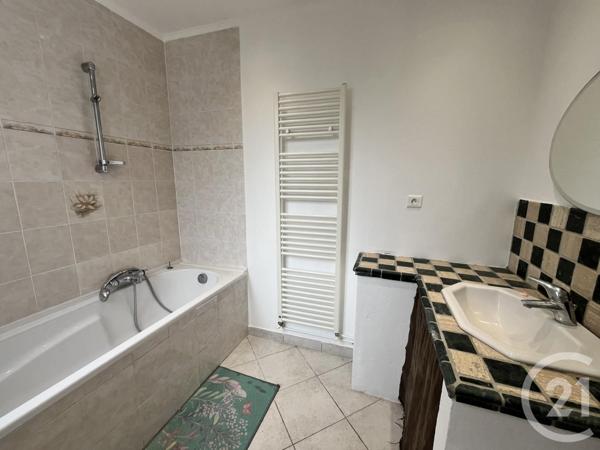 Appartement F4 à vendre  4 pièces - 95,84 m2 TARARE - 69