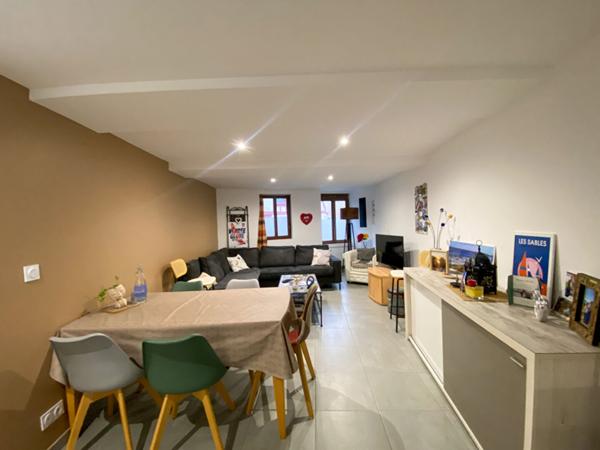 MAISON 2 CHAMBRES CHATEAU GONTIER