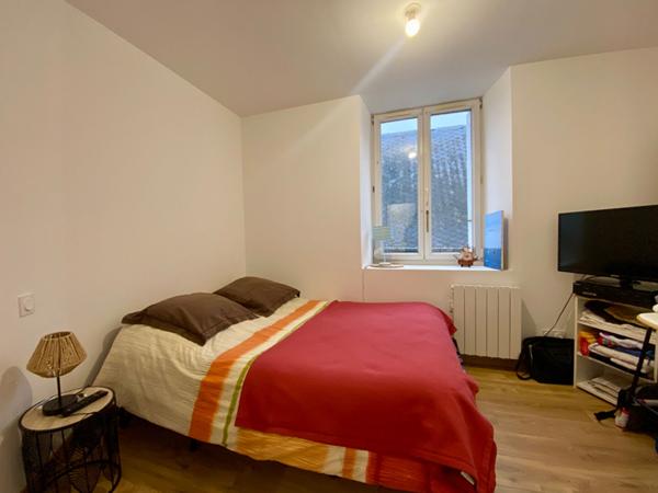 MAISON 2 CHAMBRES CHATEAU GONTIER