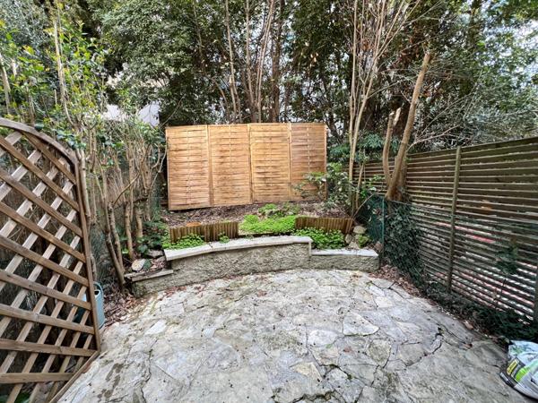 Charmant Duplex, 2 chambres, petit jardin, grand garage Boutonnet